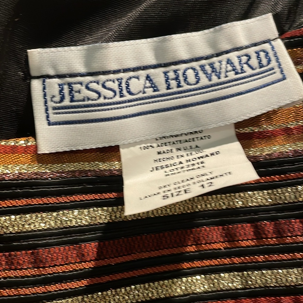 Jessica Howard fully lined maxi dress, metallic top with hidden back zipper. - Picture 3 of 11